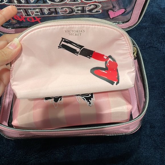 Make up pouch from Victoria secret 3pc!! - Picture 3 of 3